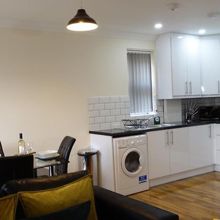 Appartement Luxury 2 Bed 2 Bath - Free Parking - 5Min To Airport - Sleeps 6 à Ashford  Extérieur photo
