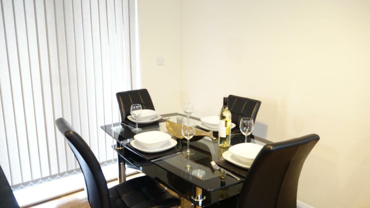 Appartement Luxury 2 Bed 2 Bath - Free Parking - 5Min To Airport - Sleeps 6 à Ashford  Extérieur photo