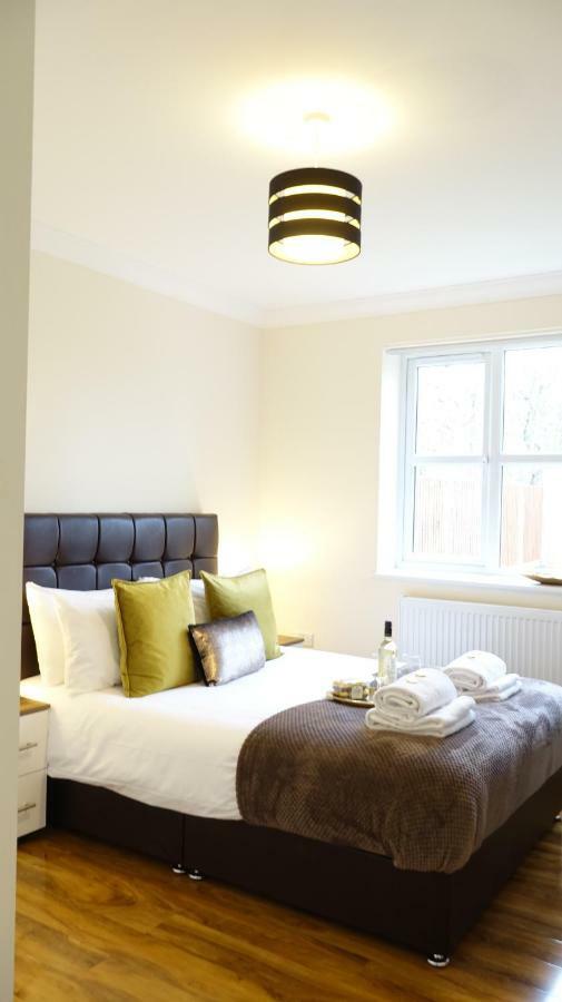Appartement Luxury 2 Bed 2 Bath - Free Parking - 5Min To Airport - Sleeps 6 à Ashford  Extérieur photo