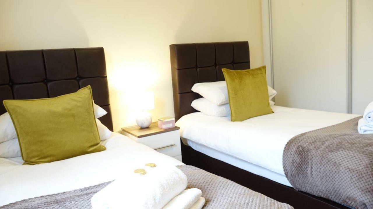 Appartement Luxury 2 Bed 2 Bath - Free Parking - 5Min To Airport - Sleeps 6 à Ashford  Extérieur photo