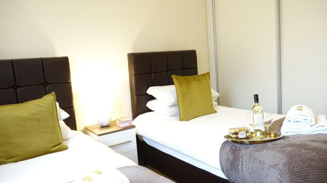 Appartement Luxury 2 Bed 2 Bath - Free Parking - 5Min To Airport - Sleeps 6 à Ashford  Extérieur photo
