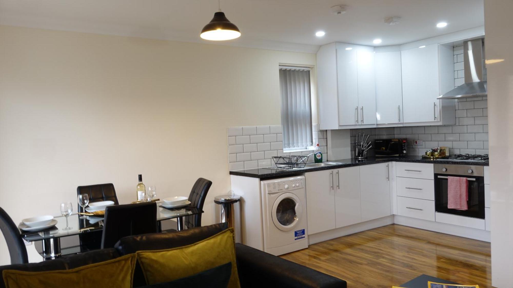 Appartement Luxury 2 Bed 2 Bath - Free Parking - 5Min To Airport - Sleeps 6 à Ashford  Extérieur photo