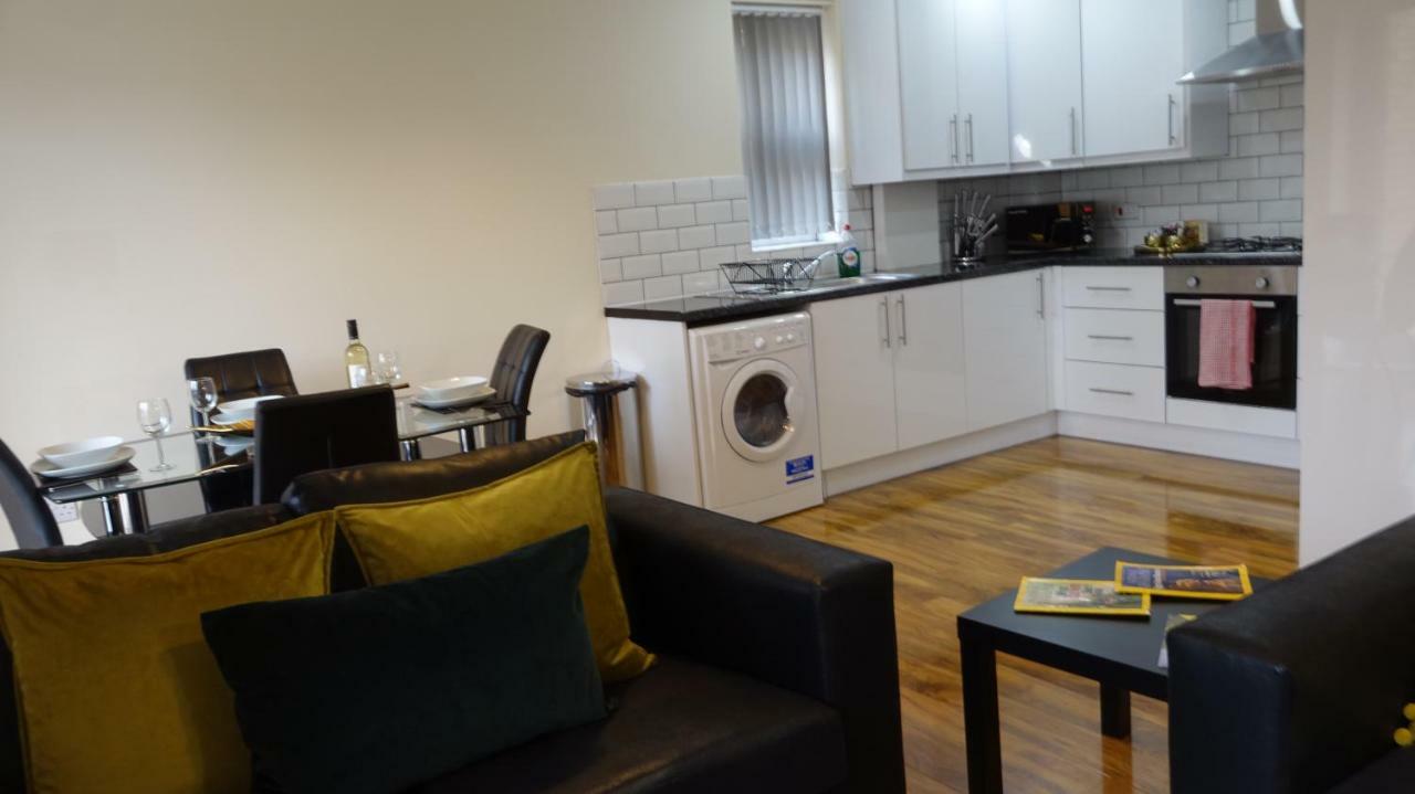 Appartement Luxury 2 Bed 2 Bath - Free Parking - 5Min To Airport - Sleeps 6 à Ashford  Extérieur photo