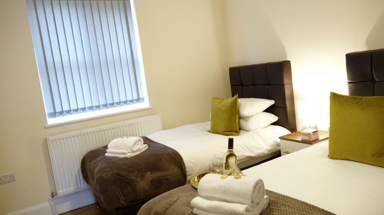 Appartement Luxury 2 Bed 2 Bath - Free Parking - 5Min To Airport - Sleeps 6 à Ashford  Extérieur photo