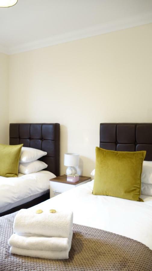 Appartement Luxury 2 Bed 2 Bath - Free Parking - 5Min To Airport - Sleeps 6 à Ashford  Extérieur photo