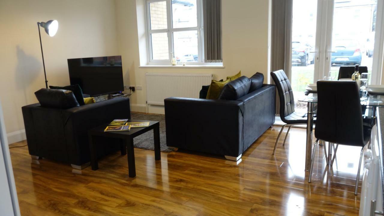 Appartement Luxury 2 Bed 2 Bath - Free Parking - 5Min To Airport - Sleeps 6 à Ashford  Extérieur photo